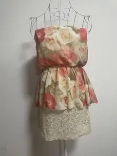 フラワープリント ストラップレス ワンピース ベージュ ピンク