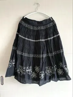 Ray BEAMS レイビームス 花柄 刺繍 コットン フレアスカート ブラックのサムネイル