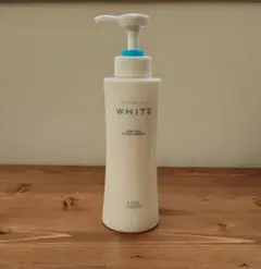 KOSE COSMEPORT モイスチュアマイルド ホワイト アクネケアのサムネイル