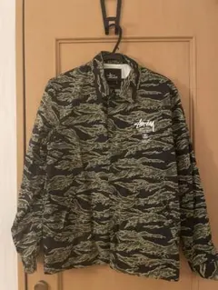 希少STUSSY カモフラ ジップアップジャケット M - メルカリ
