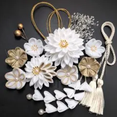 つまみ細工髪飾り　成人式　卒業式　袴　前撮り　結婚式　白無垢　白ゴールド