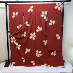 浴衣 綿紅梅 真紅色に縦縞と撫子 コシノジュンコ - メルカリ