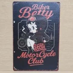 Biker Betty レトロ風 ブリキ看板 OK2309