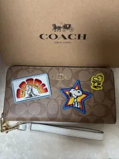 【未使用品】COACH スヌーピー パッチ付き長財布