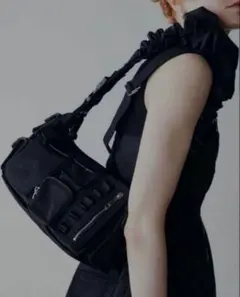 ameri vintage 黒 ナイロン ショルダーバッグ　アメリヴィンテージのサムネイル