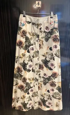 美品　PAUL&JOE 花柄ロングスカートのサムネイル