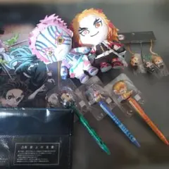 【ショッパー付き】鬼滅の刃 USJグッズまとめ売り ストラップ·ボールペン未使用