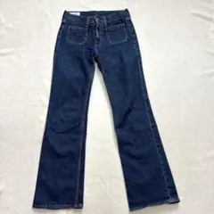 GAP 90s ミッドライズ フレアデニム 脚長効果