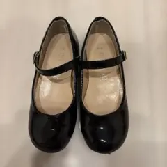 ブラックエナメルストラップシューズ　18cm