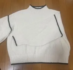 リブ編みハイネックニット クロップド丈