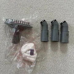 シャークスチームポータブルブラシヘッド3本と衣類用スチーマーとキャップのサムネイル