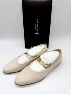 新品 マッキントッシュ ストラップ パンプス アイボリー 23.5cmのサムネイル
