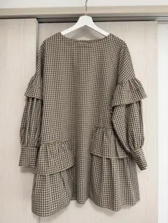 chico アシメフリルボリューム袖チュニックのサムネイル