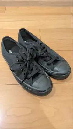 ブラックキャンバスローカットスニーカー