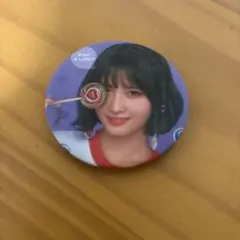 twice モモ　缶バッチ