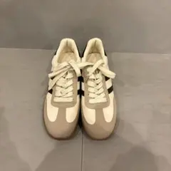 【新品未使用】ストライプデザイン スニーカー