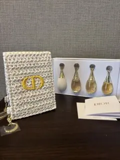 ALUCA様専用【新品未使用】Dior 香水セット&ミラーのサムネイル