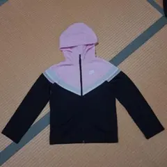 Nike フード付きジャケット ピンク/黒