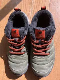 New Balance カジュアルスニーカー オリーブグリーン　21㎝