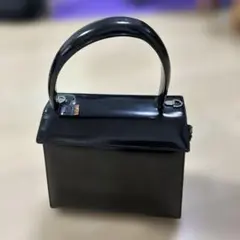 フェラガモブラックパテントレザー ハンドバッグ