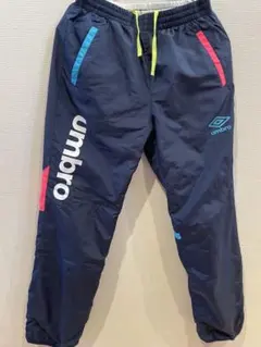 umbro ウィンドブレーカー パンツ　ネイビー　Mサイズ