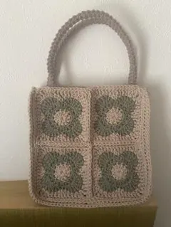 お花のスクエアバッグ　ハンドメイド　編み物