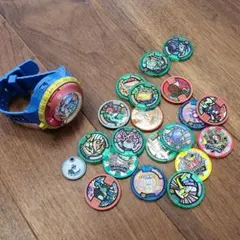 妖怪ウォッチと妖怪トレジャーメダル19枚