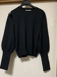 Apuweiser-riche - Apuweiser-riche ソフトタッチショルダースリットニット 2 黒 Apuweiser-riche ソフトタッチショルダースリットニット - メルカリ