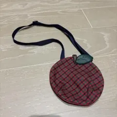 familiar リンゴ型ポシェット　2025年購入　定価11000円　未使用 familiar リンゴ型ポシェット 2025年購入 定価11000円 未使用