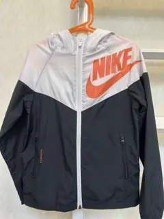 NIKE ナイキ　ナイロンジャケットXS 130㎝