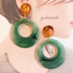 雫型べっ甲クリアカボション×大ぶりグリーンフープピアス