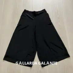 レディースキュロットパンツ　黒 フリーサイズ　ウエストゴム（後ろ）