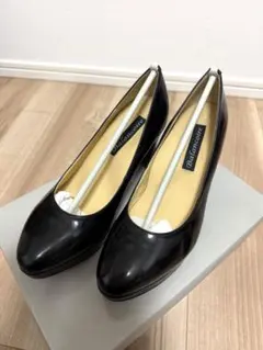 【新品未使用】Balancoire 黒ブラックエナメルパンプスのサムネイル