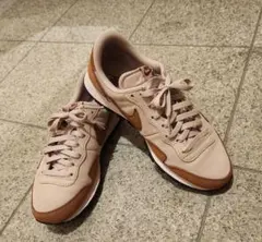 Nike Air スニーカー ベージュ