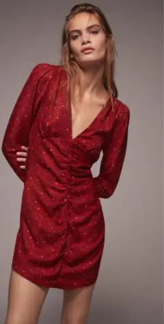 ZARA　赤いドレープデザインVネックワンピース