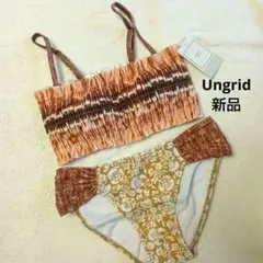 新品♡アングリッド 水着 シャーリングビキニ 小花柄ショーツ 定価16500円のサムネイル