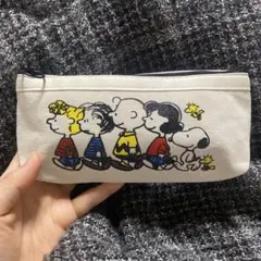 スヌーピー 筆箱　ポーチ　ペンケース　シンプル　ペン　小物入れ　雑貨　化粧ポーチ
