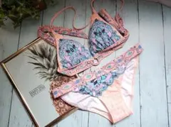 ☆B1☆ヴィクトリアシークレット・エスニック風のビキニ☆