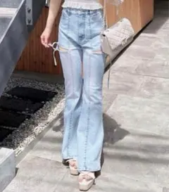 INGNI サイドリボンカットアウトフレアデニムパンツ