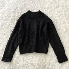 GU シャイニー クルーネック セーター ショート丈 ブラックカジュアル