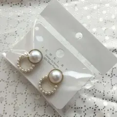 新品　ピアス　エレガント　パール　ループピアス　結婚式　フォーマル　左