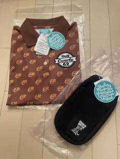 【新品】2点セット！クアルトユナイテッド ロゴ柄ポロシャツS &マルチポーチのサムネイル