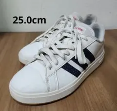 adidas スニーカー