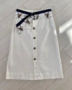 前ボタンデニムタイトスカート　（ベルト付き）