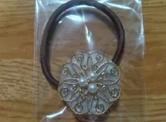 お花デザイン パール付きヘアゴム♡　未使用品