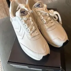 新品　hummel ヒュンメル ホワイト スニーカーのサムネイル