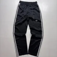 〈369〉adidas ジャージ　トラックパンツ　ナイロンパンツ　トレフォイル黒のサムネイル