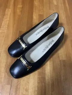 Yves Saint Laurent パンプス ブラック ゴールド金具 36のサムネイル