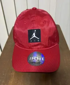 ナイキ（NIKE）ジョーダンブランド　YOUTHサイズ　赤キャップ　タグ付　美品