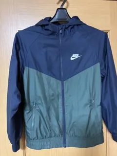 Nike ウィンドブレーカー　150
